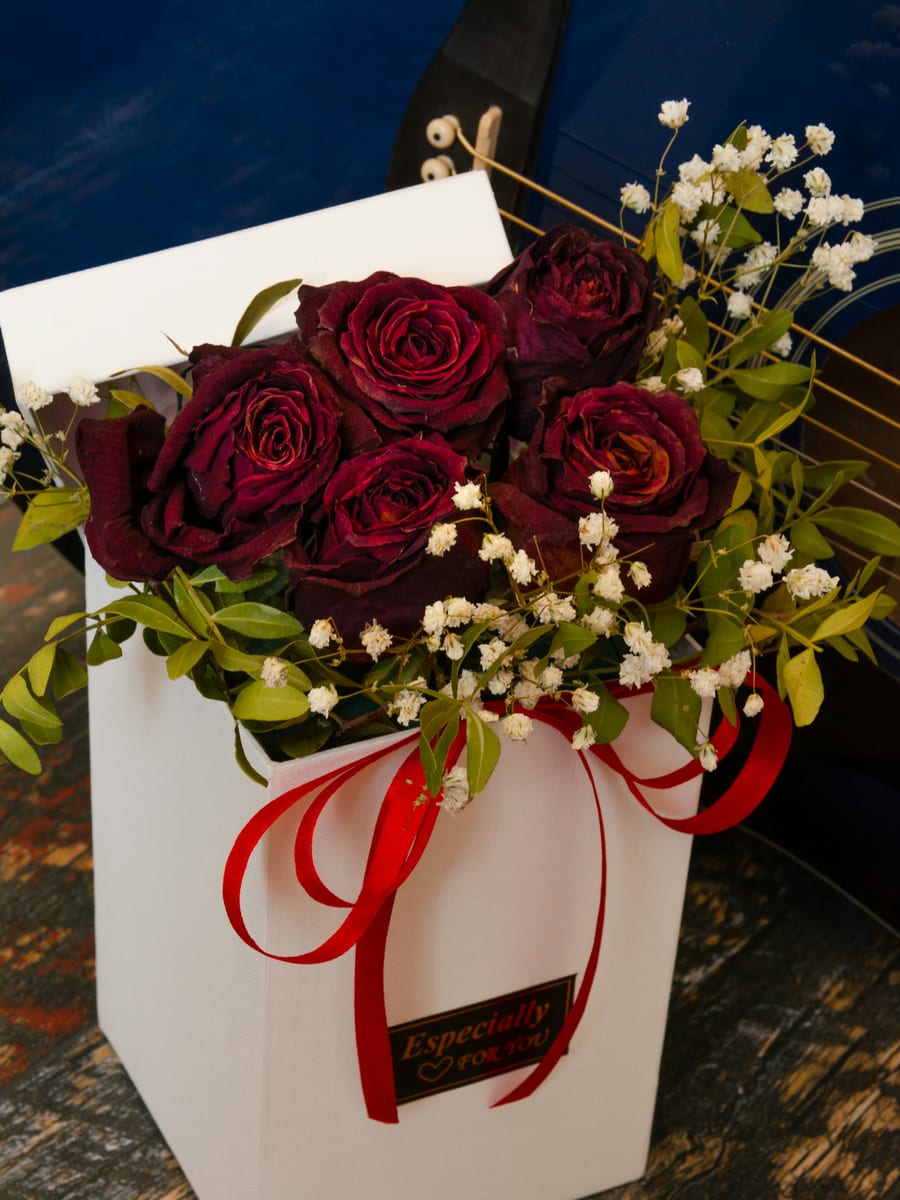 Caja Rosas & Chocolates
